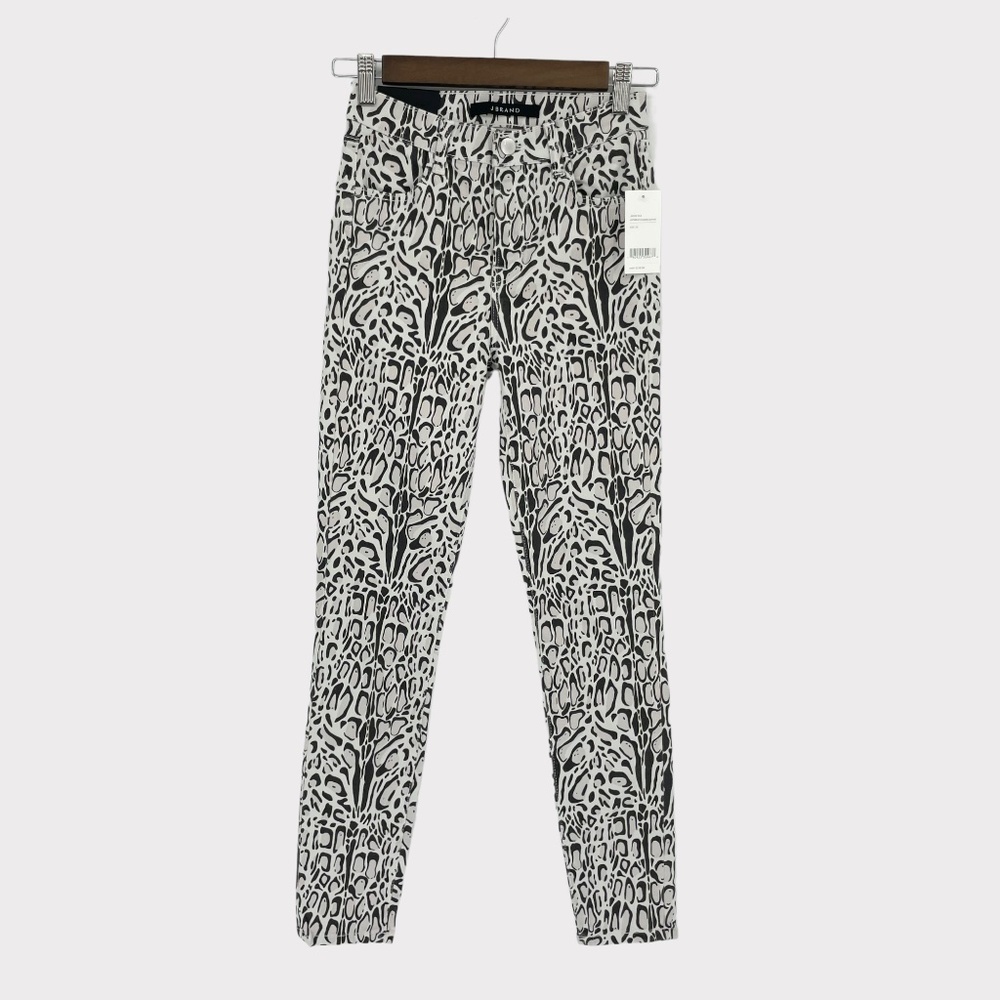 J Brand Alana High Rise Crop Skinny Jeans in Clouded Leopard - Picture 2 of 14